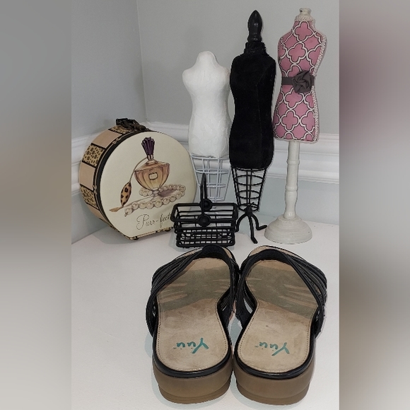 YUU Black Slip On Open Toe Mavie Sandals Sz 11 NWOB - Picture 4 of 6